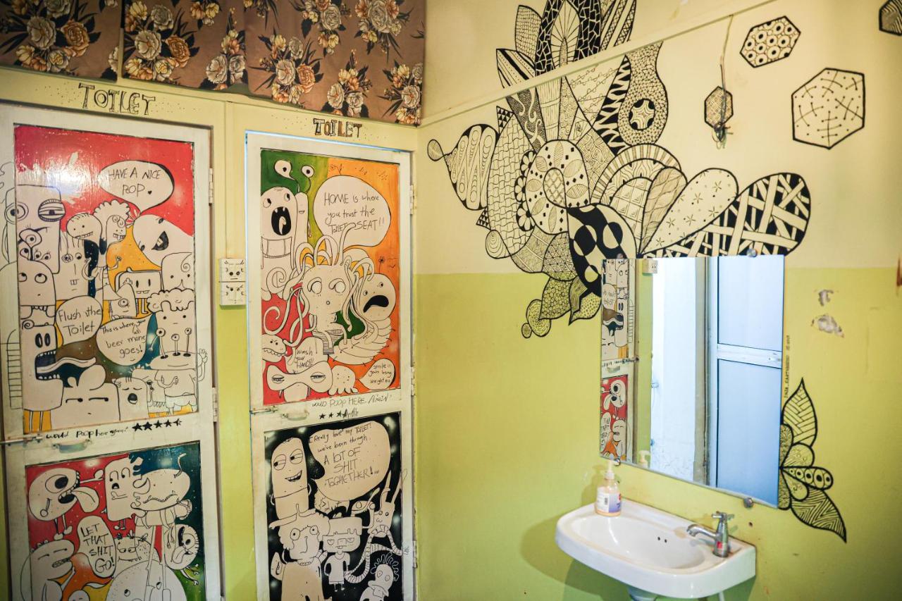 Good Vibes Hostel พาราณสี ภายนอก รูปภาพ