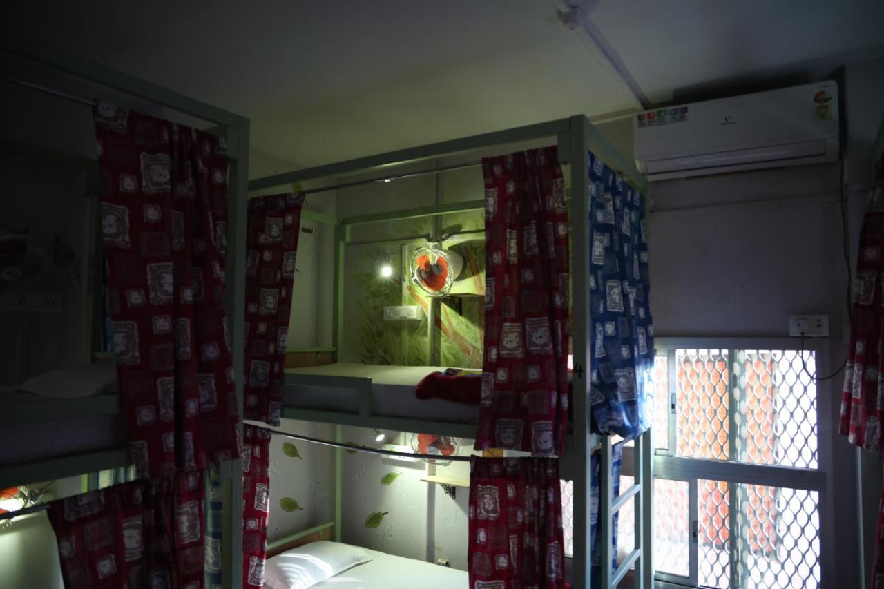 Good Vibes Hostel พาราณสี ภายนอก รูปภาพ