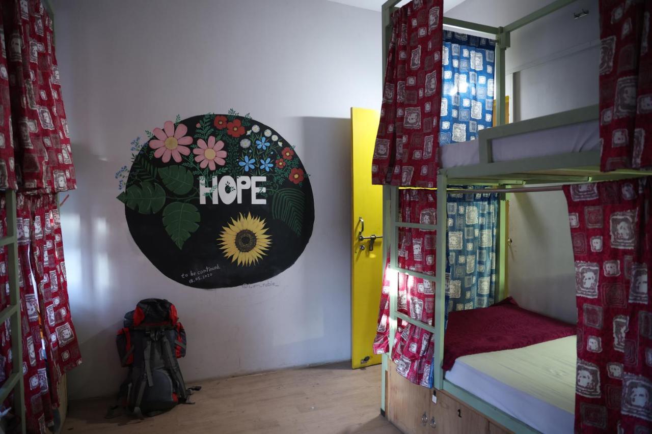 Good Vibes Hostel พาราณสี ภายนอก รูปภาพ