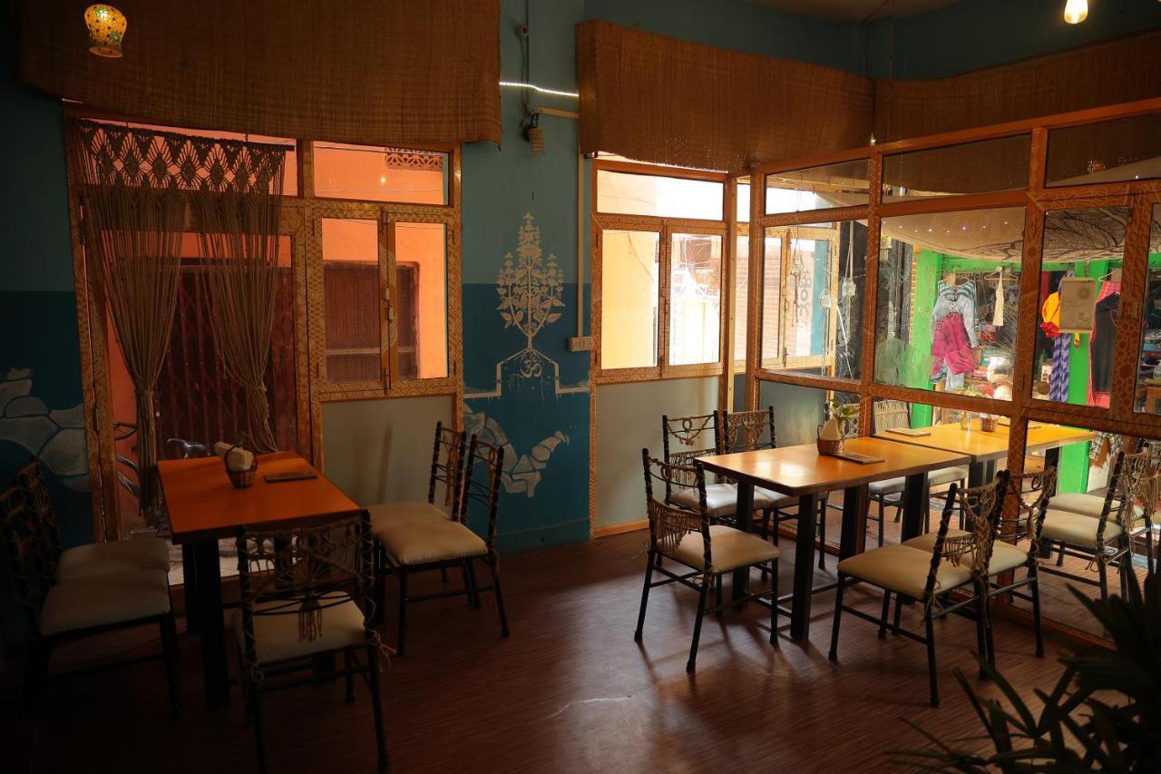 Good Vibes Hostel พาราณสี ภายนอก รูปภาพ