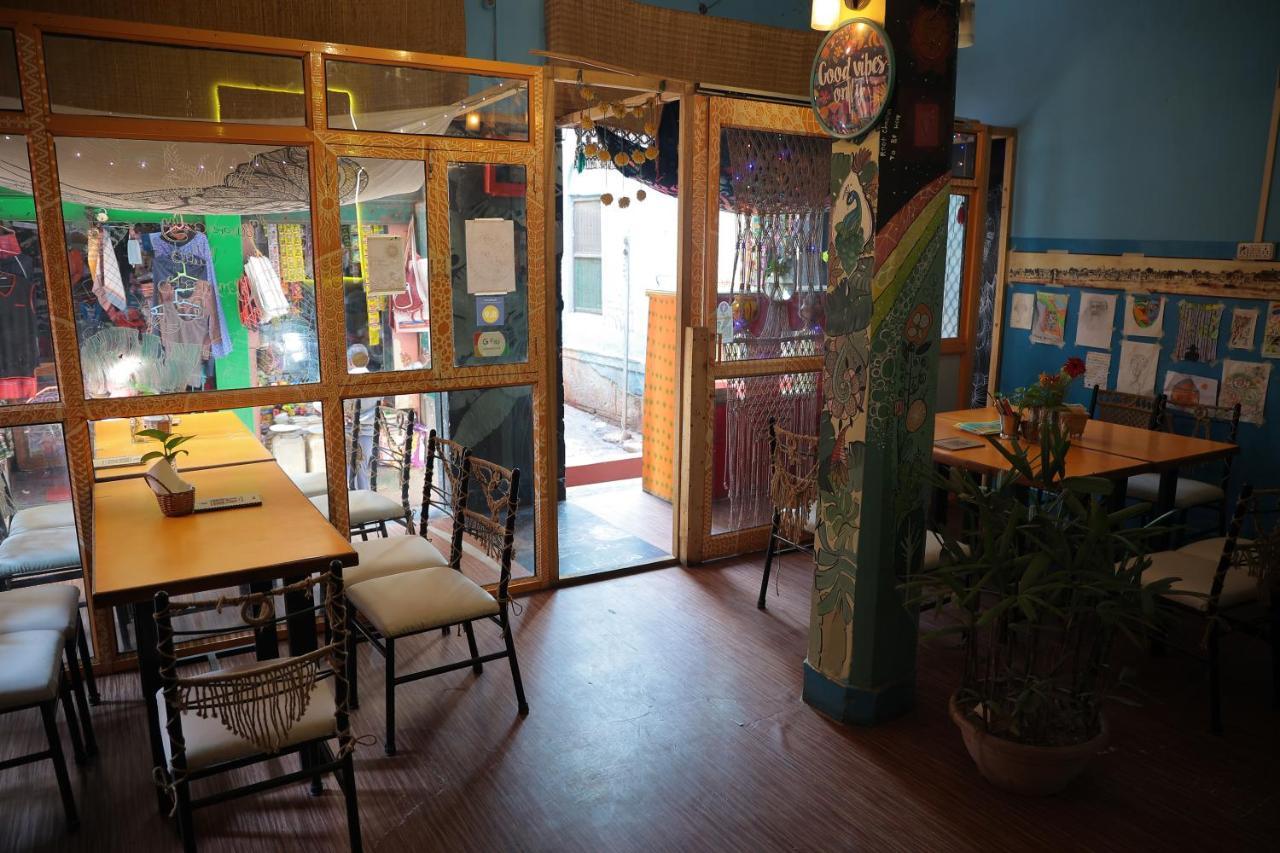 Good Vibes Hostel พาราณสี ภายนอก รูปภาพ