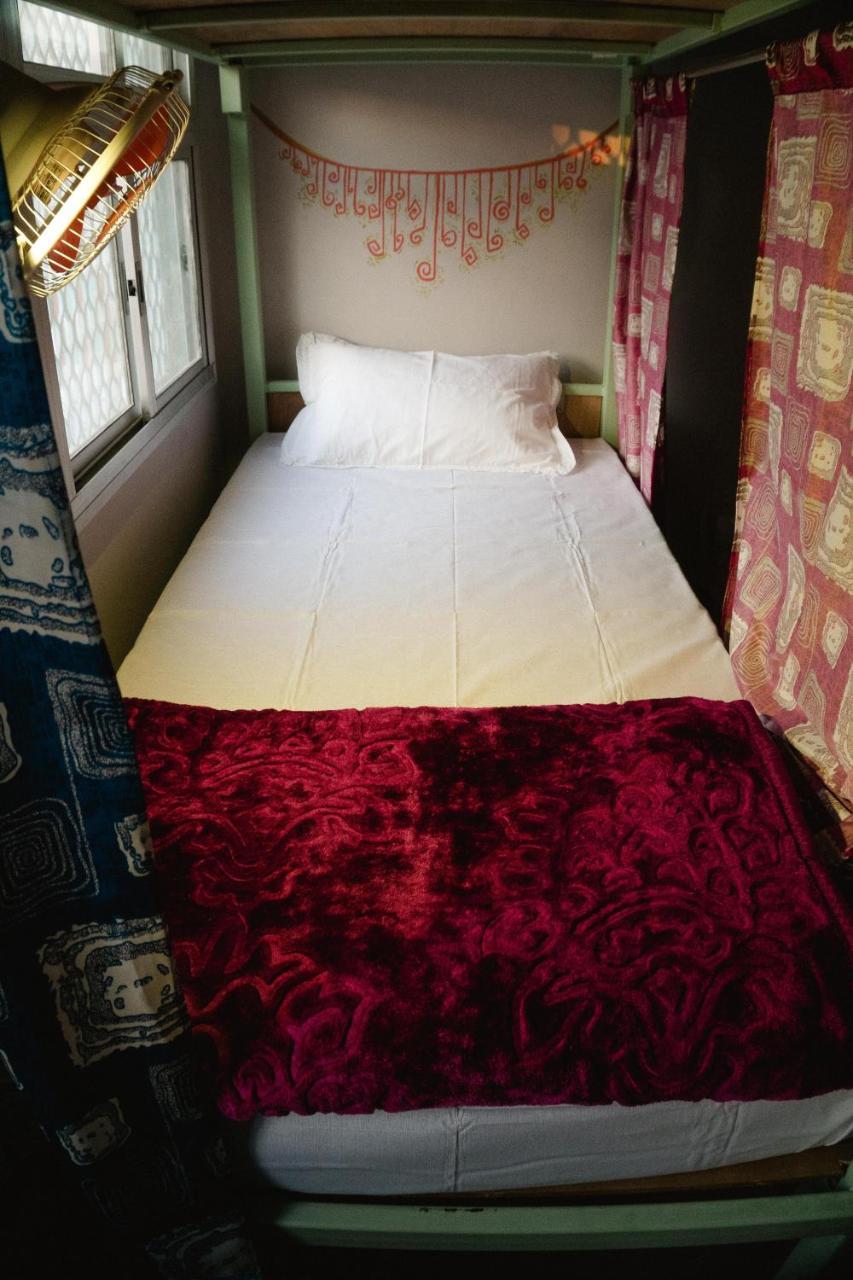 Good Vibes Hostel พาราณสี ภายนอก รูปภาพ